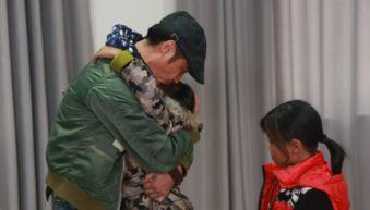 吻别 小孩搞笑,欢乐满溢的温馨瞬间